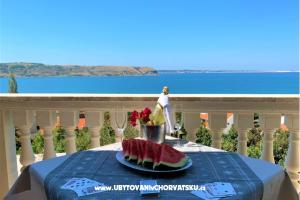 Apartments 4mios Rtina – Razanac