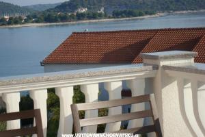 Apartmani 4dolphins – Rogoznica