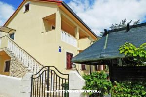 Apartmani Rena – Ugljan