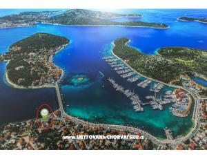 Flores Luxury Suites