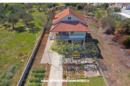 Large garden Bibinje Chorvatsko