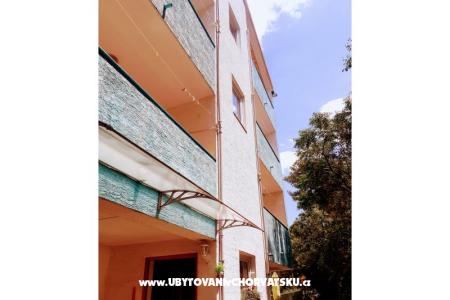 VILLA BERNARD..150 m plaža DRAŽICA Biograd Chorvatsko