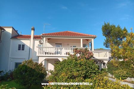 Apartmány Filip Pakoštane Chorvatsko