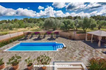  Dům s bazénem - Villa Marijana  Petrčane Chorvatsko