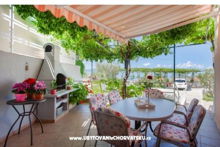 Apartmány MARINA - Villa NEDIKA Podgora Chorvatsko