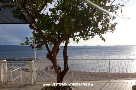 Beach house Ivan &amp; Maca Podstrana Chorvatsko