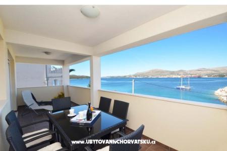 Palm Beach Trogir Chorvatsko