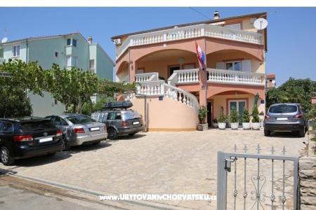 Apartmány Ćosić  Vodice Chorvatsko