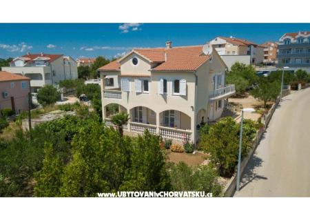 Apartmány Duzelovi dvori  Vodice Chorvatsko