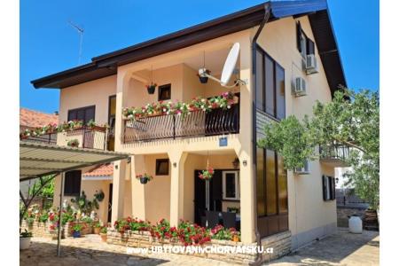 Villa Neda Vodice Chorvatsko